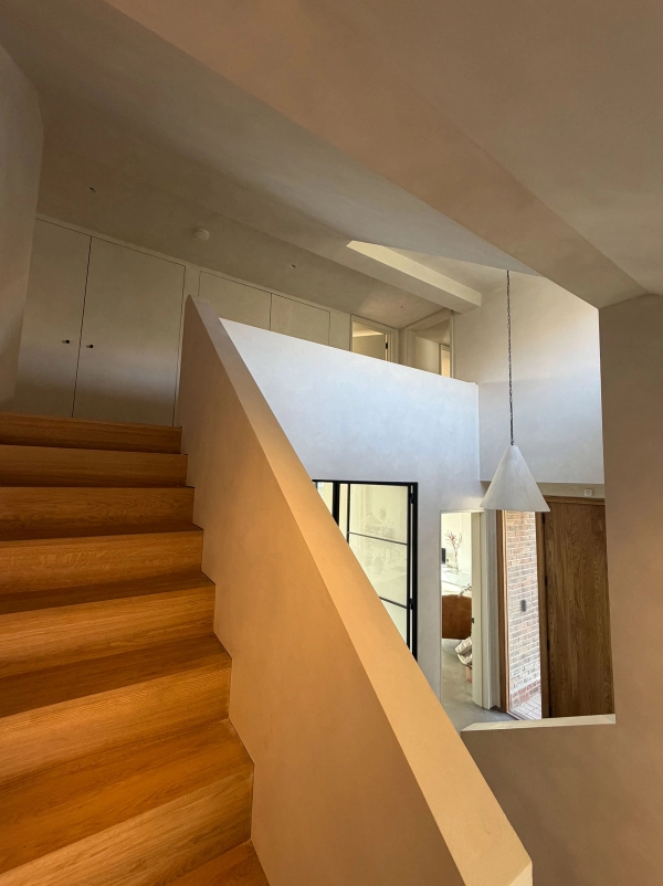 South East London modern house with walk-in shower – Love Locations