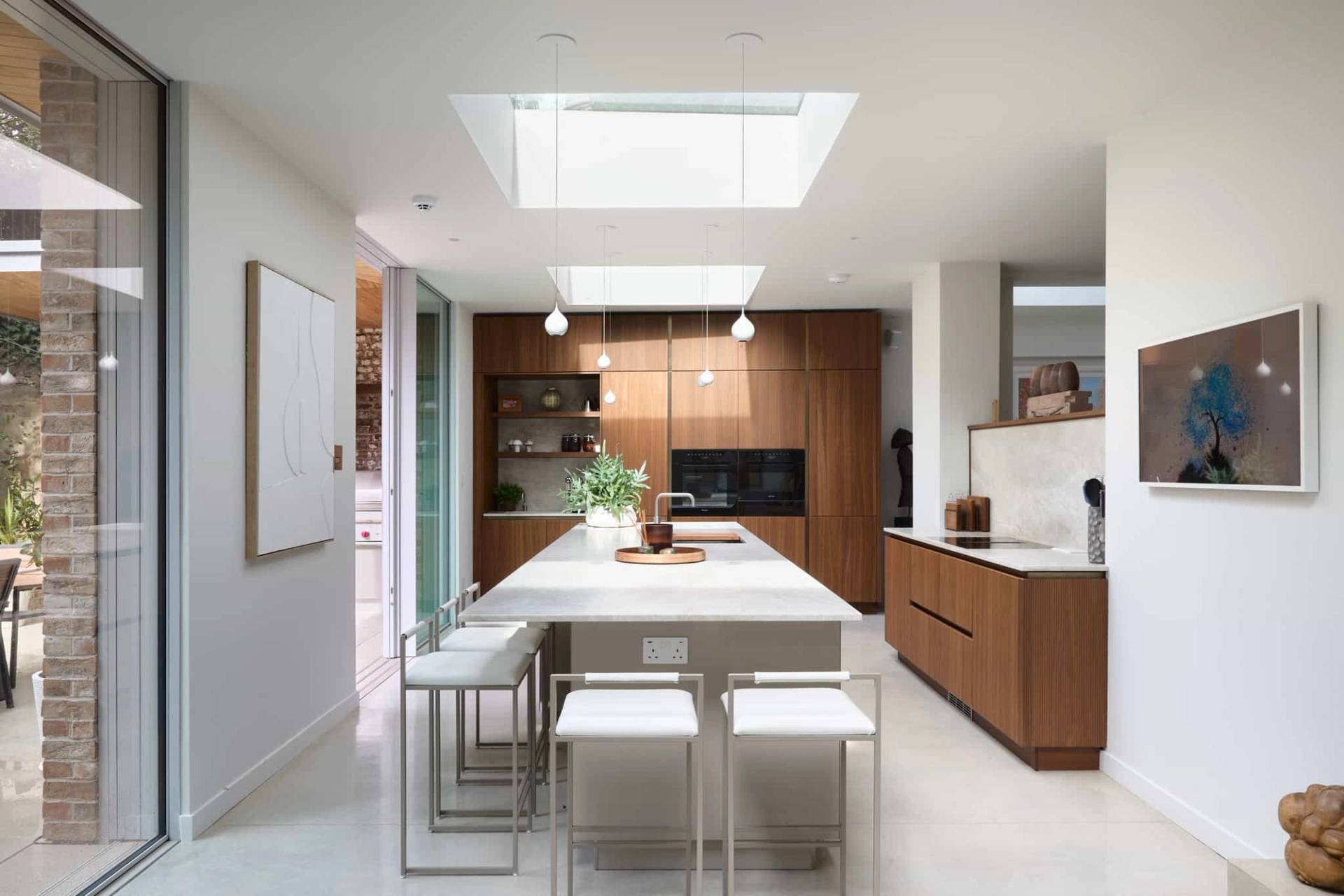 Modern detached house in W4 Chiswick, Love Locations