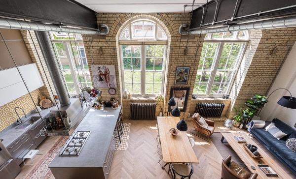 Overhead production perspective of an open-plan converted school house shoot space in London Bridge area, Love Locations.