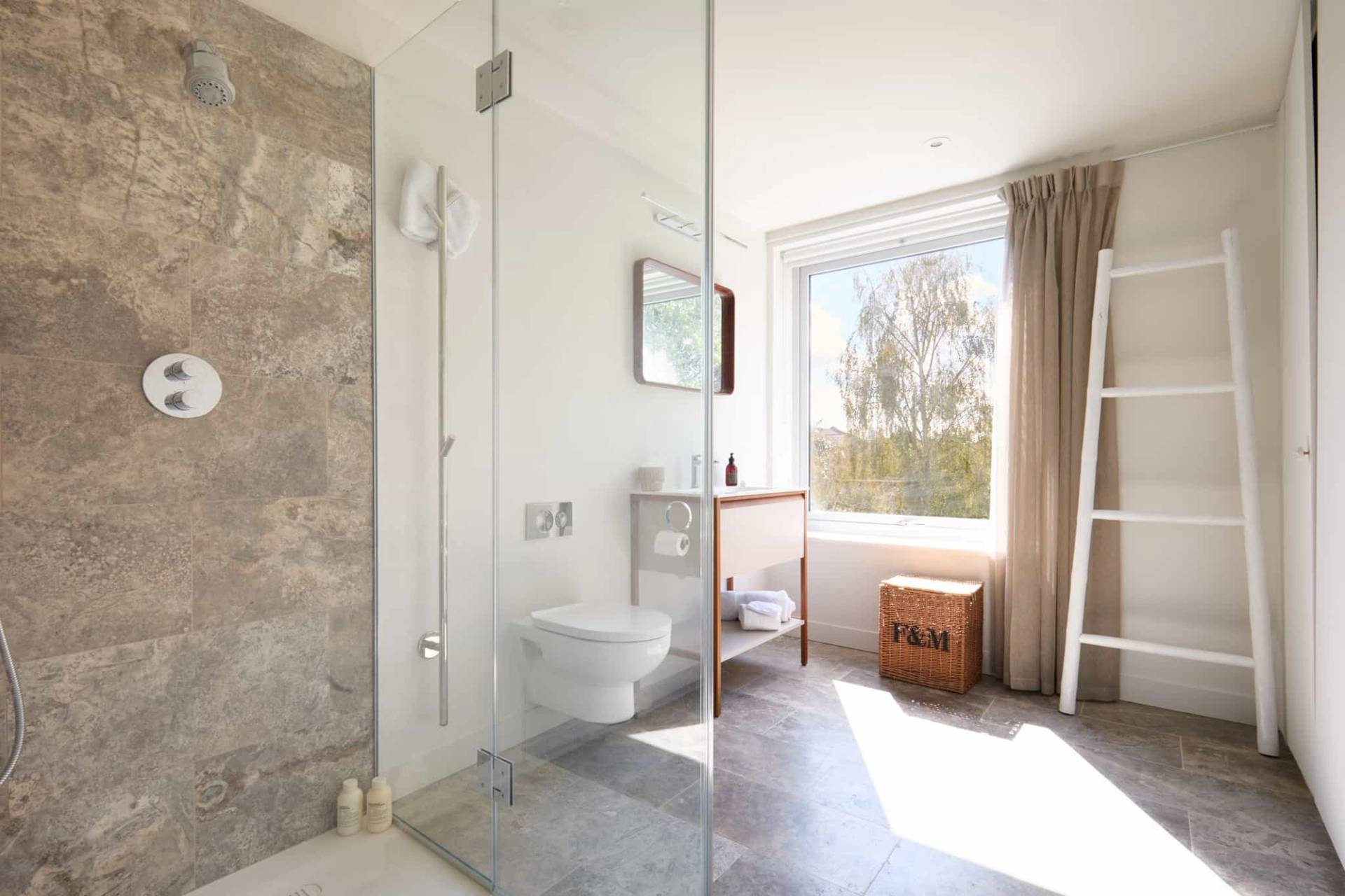 Annexe living space in W4 home, Love Locations
