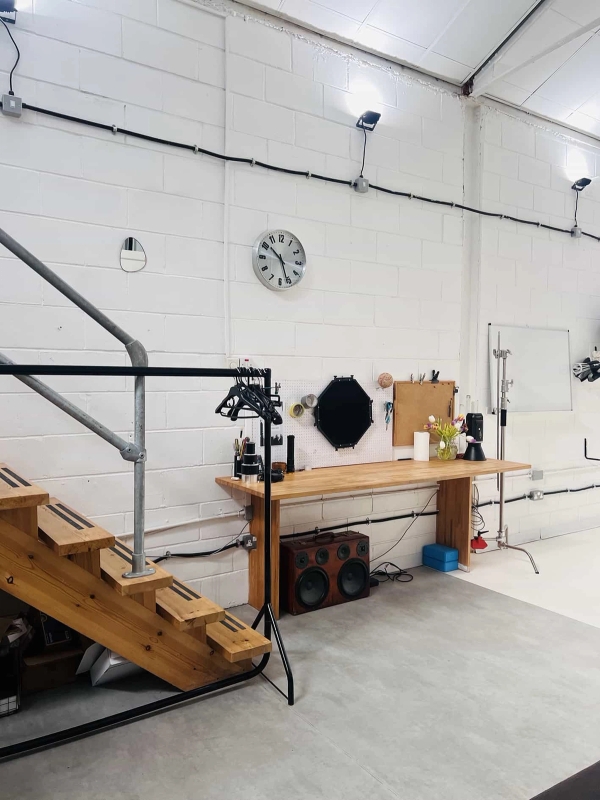 Photography studio with white walls and high ceilings in Acton W3 West London – Love Locations