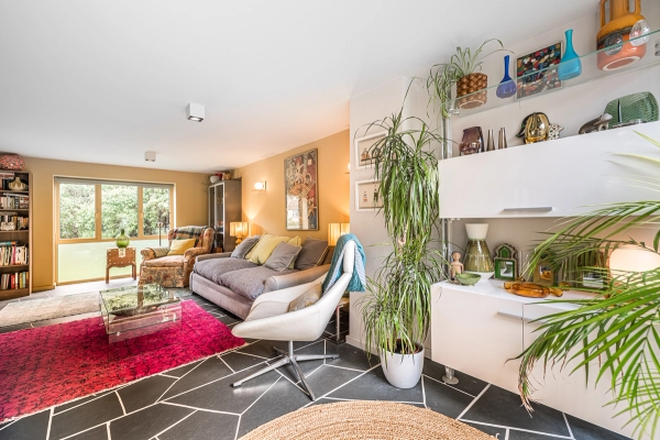 Modern Berkshire shoot location RG9 – Love Locations