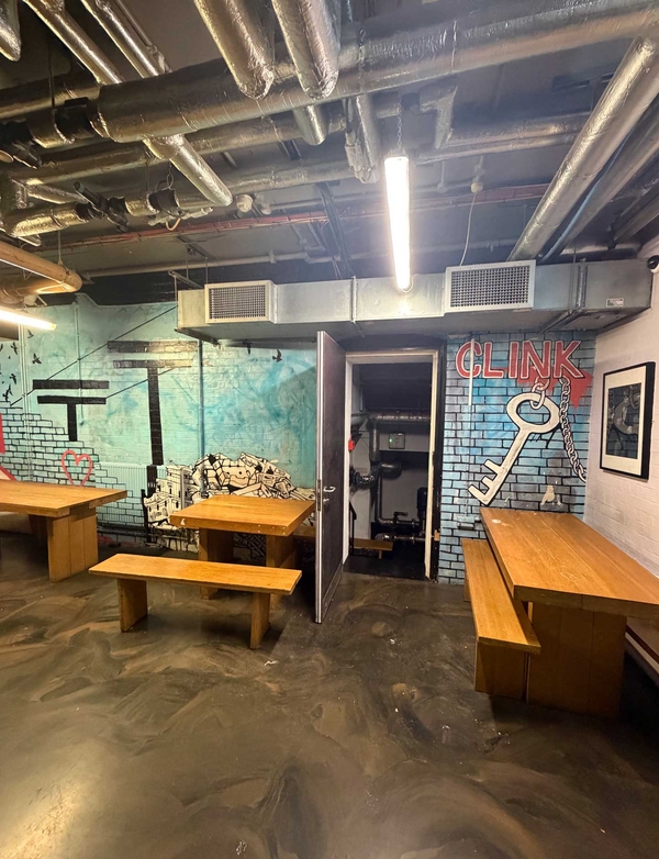 Atmospheric basement level London location – Love Locations