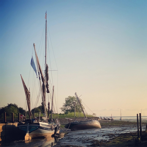 Traditional pitch pine on oak boat River Medway – Love Locations