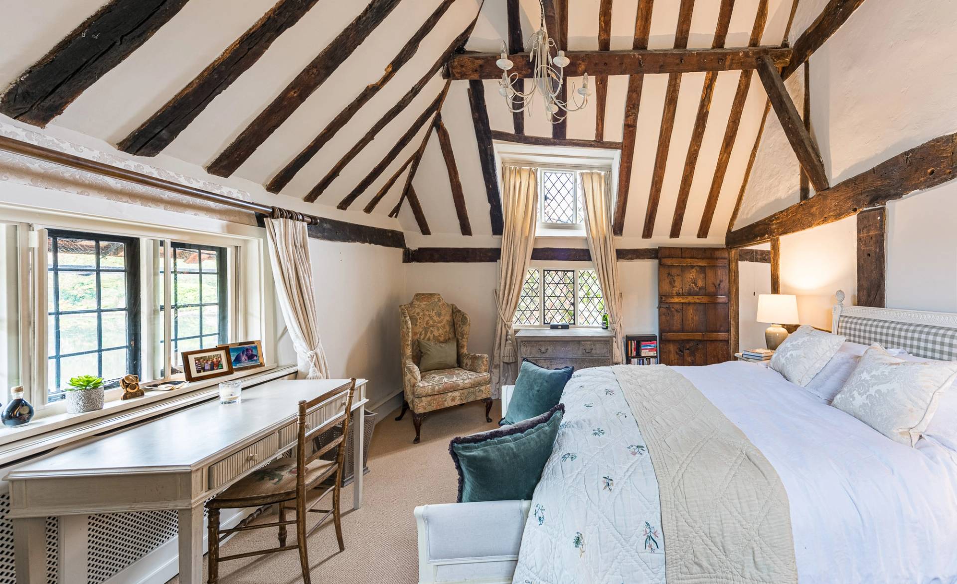 Surrey Tudor lake house with reception rooms – Love Locations