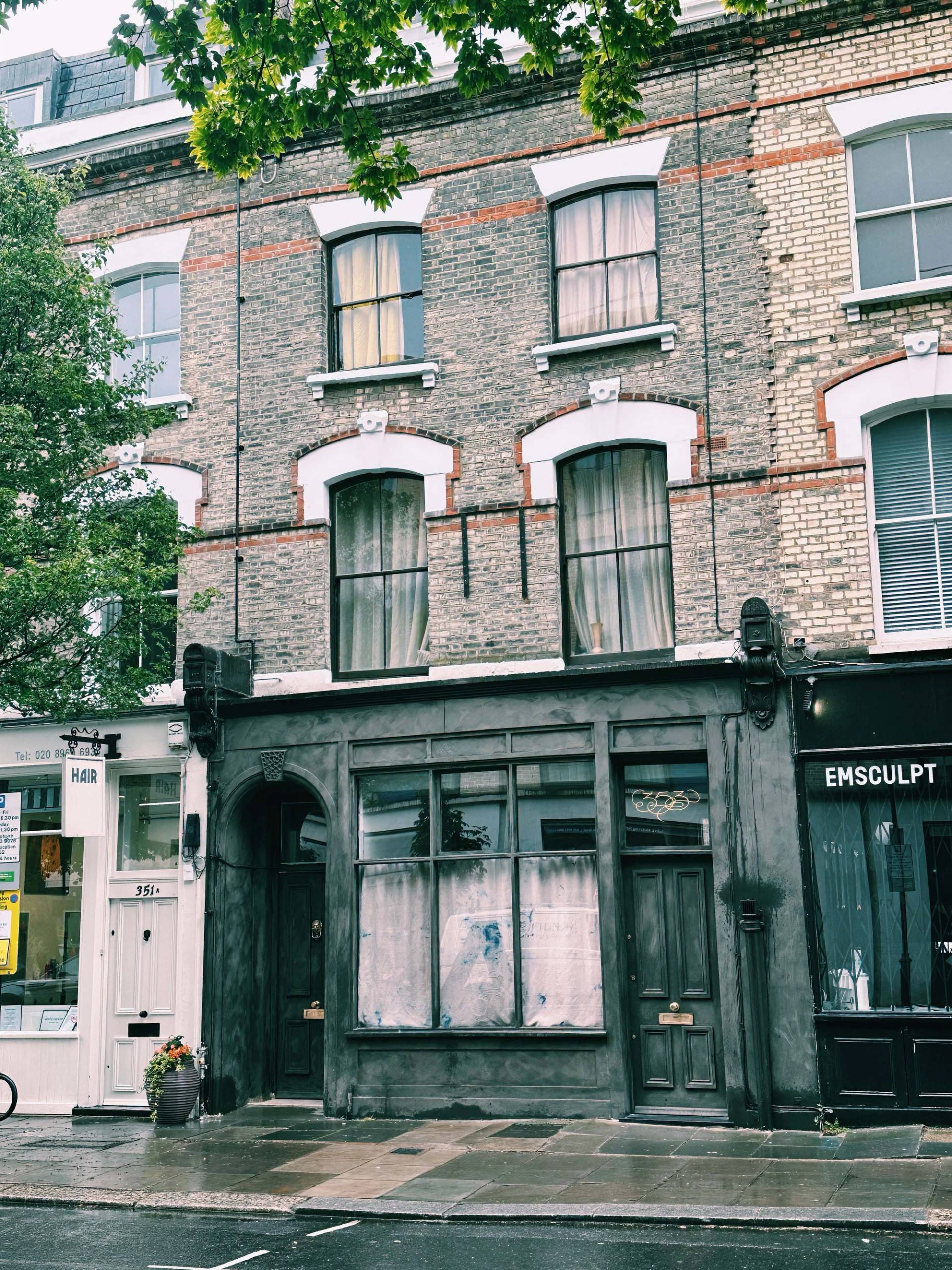 Love Locations restored Victorian Portobello house, elegant period property with classic features.