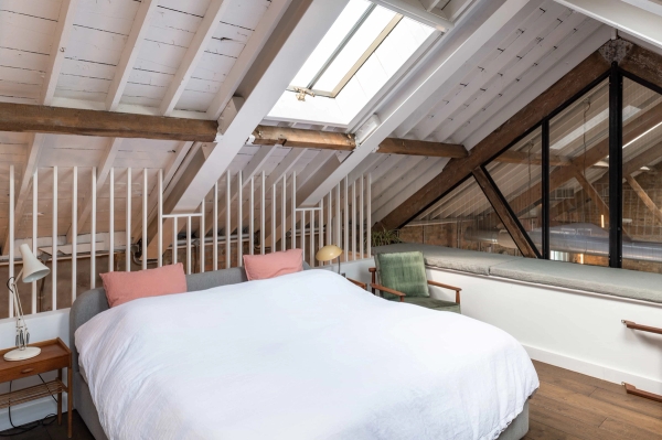 Industrial loft kitchen studio with island in Angel North London – love locations