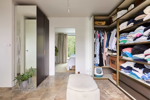 Walk-in shower room in W4 Chiswick property, Love Locations