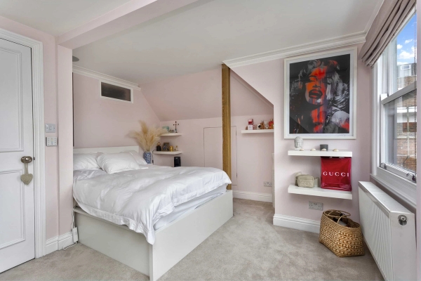 Traditional Victorian villa in Hove with generous rooms and modern finishes, love locations