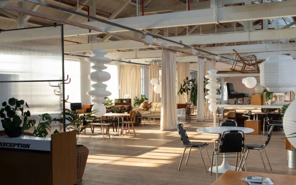 Rustic factory studio with exposed structure in Northwest Leicester LE4 – love locations