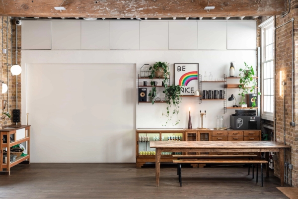 Open plan studio with rustic industrial style and kitchen in Angel London N1 – love locations