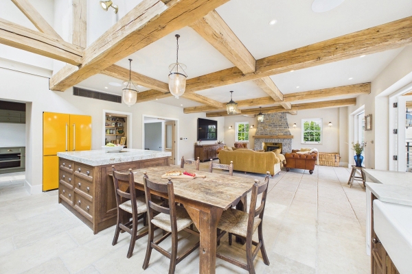 Love Locations spacious kitchen and dining area for commercial filming