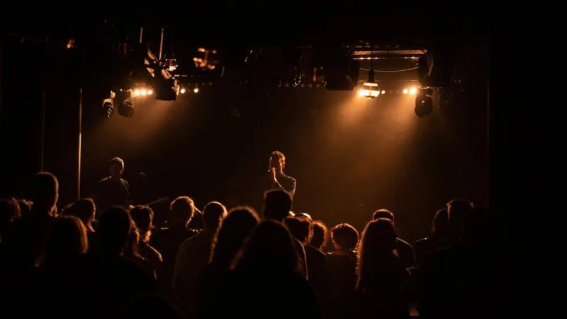 La salle pendant le concert de King Child.