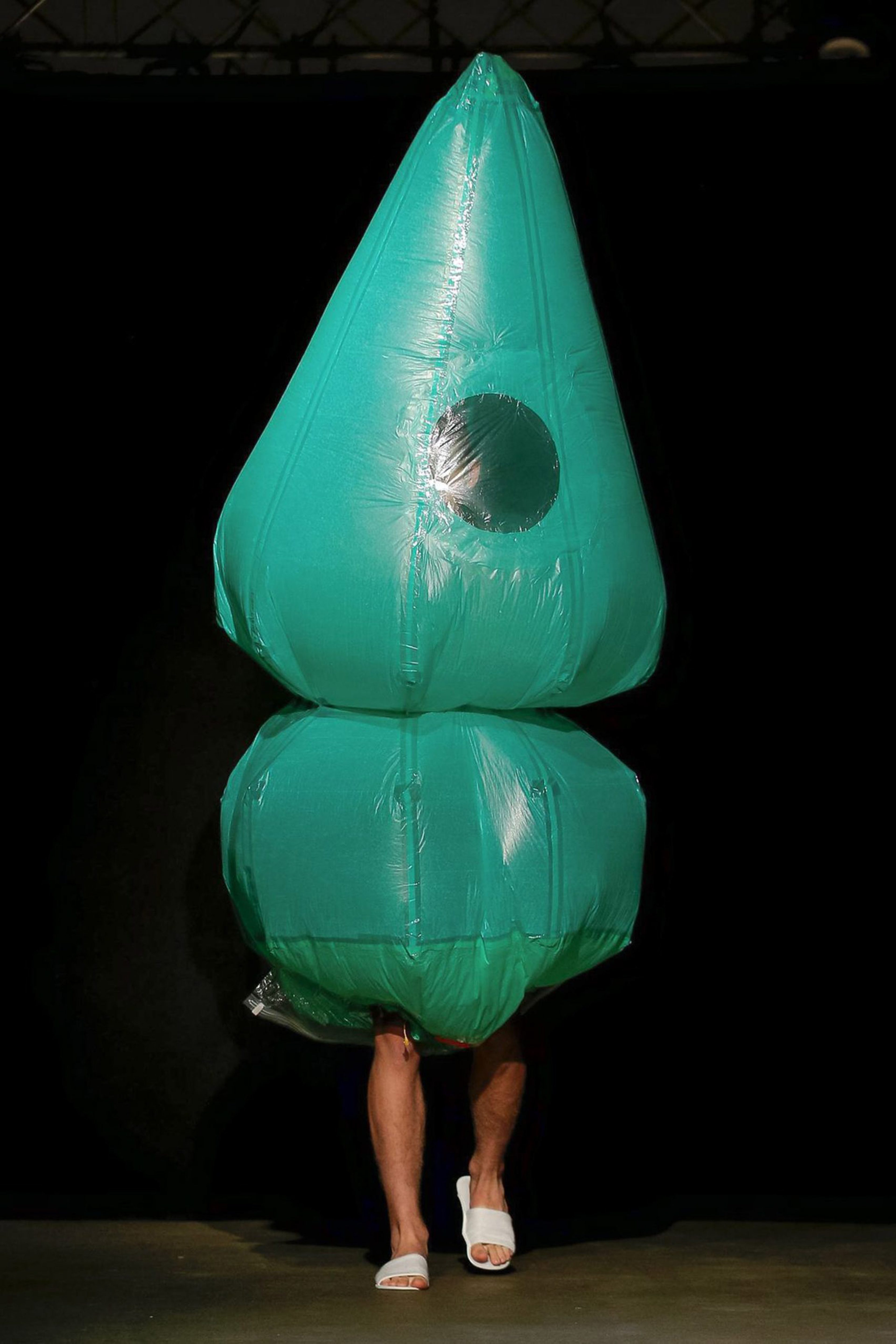 SS19