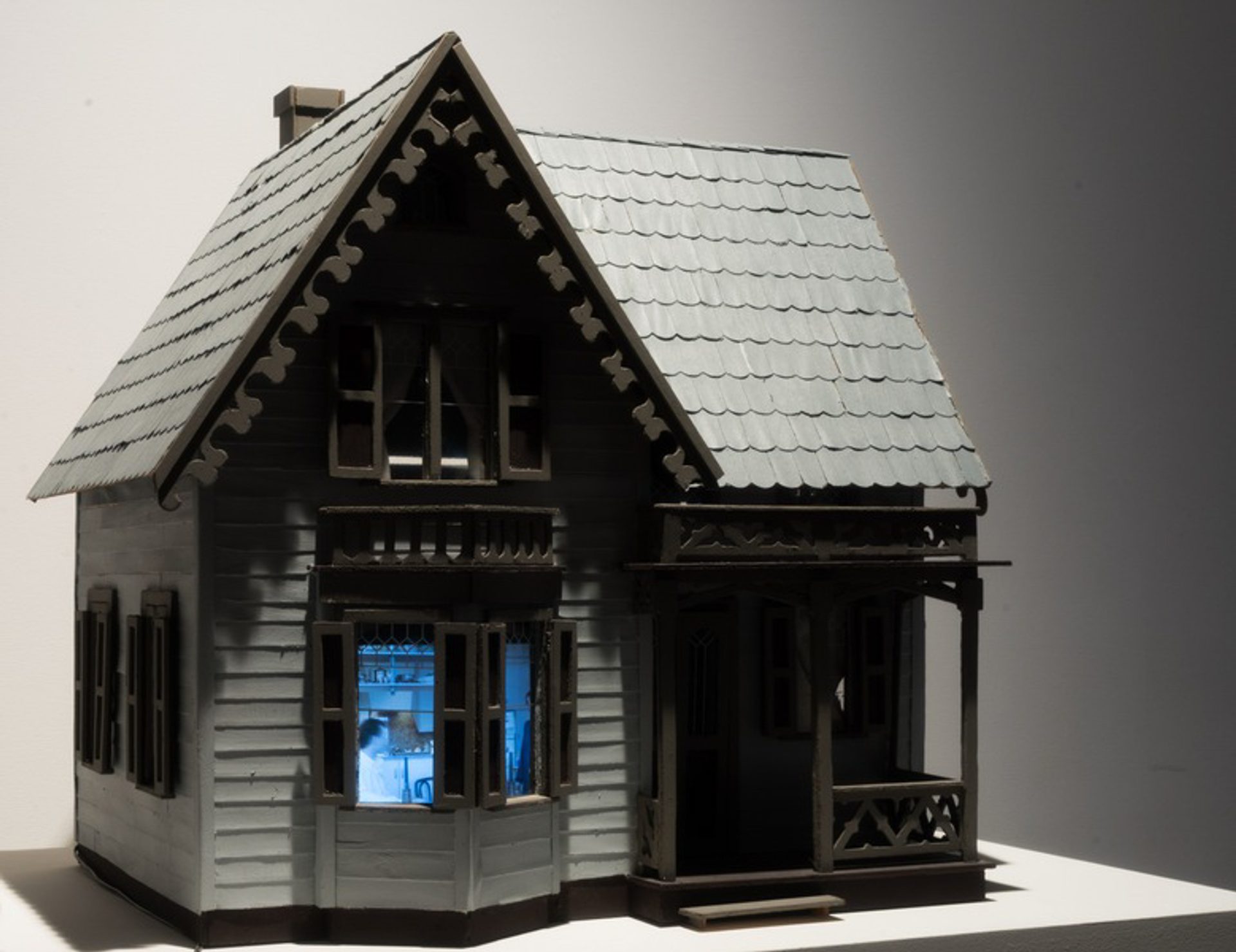 Home Front , Cycles of Contention