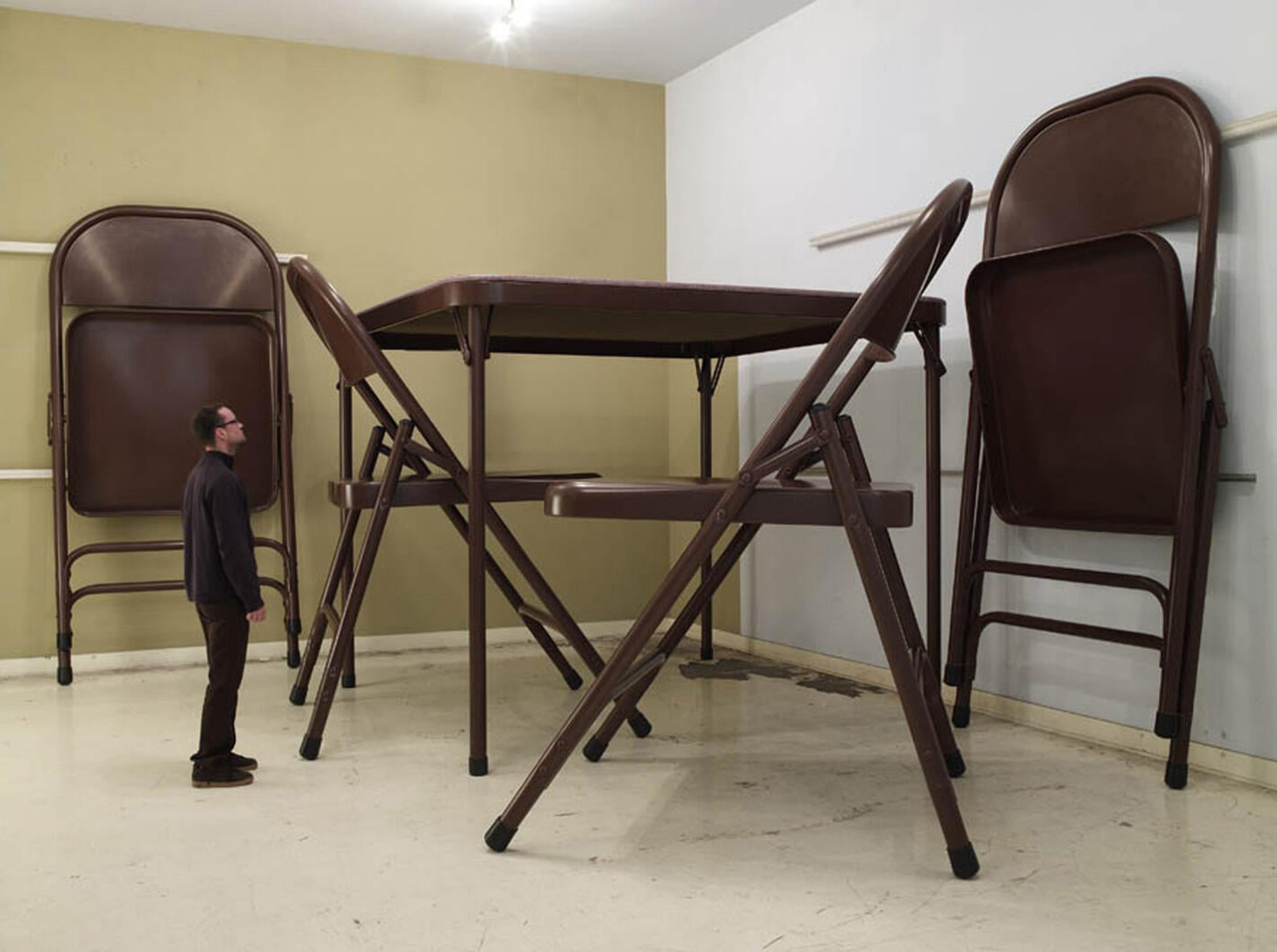 No title (folding table and chairs, dark brown)