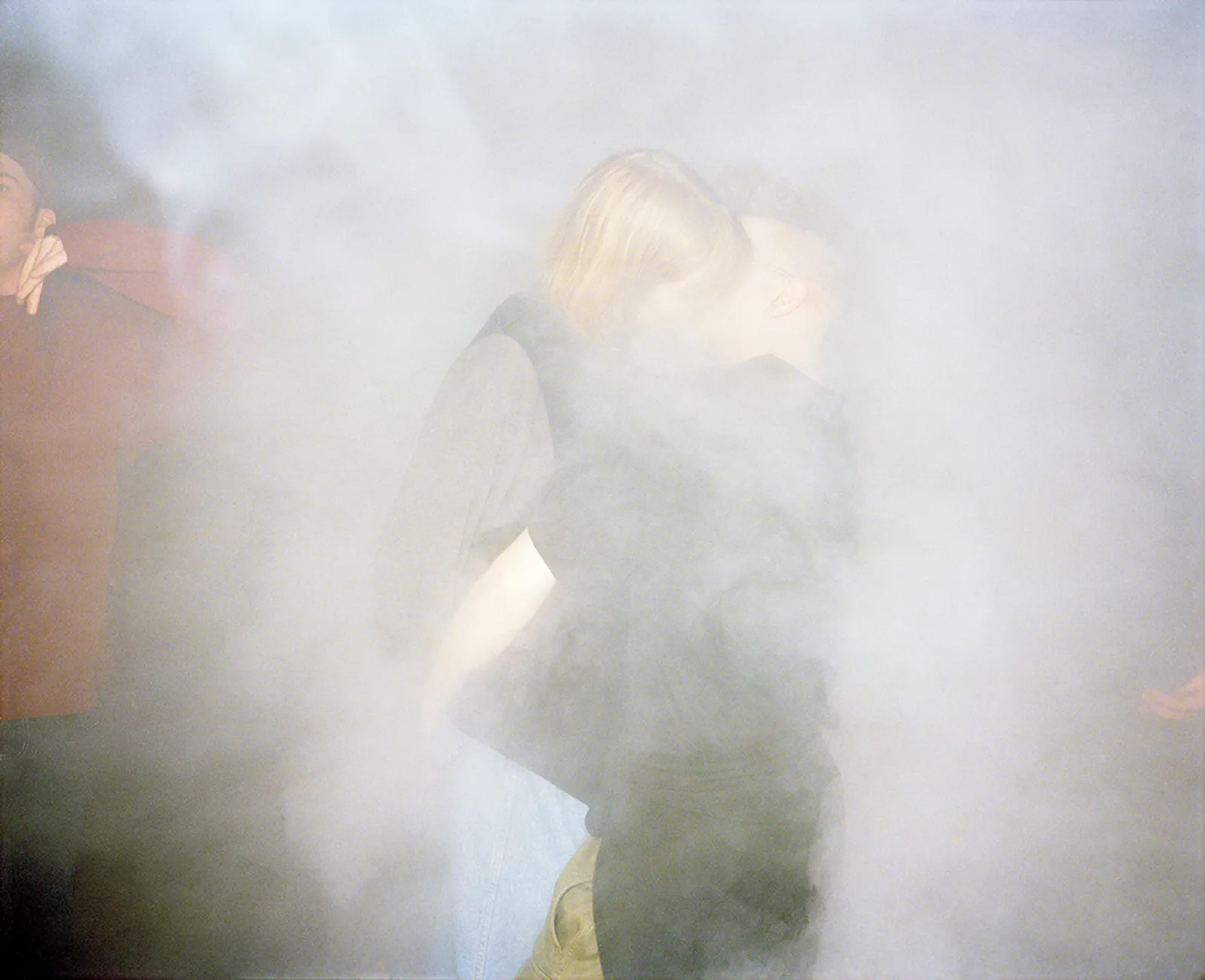 Rave (Fog Kiss)