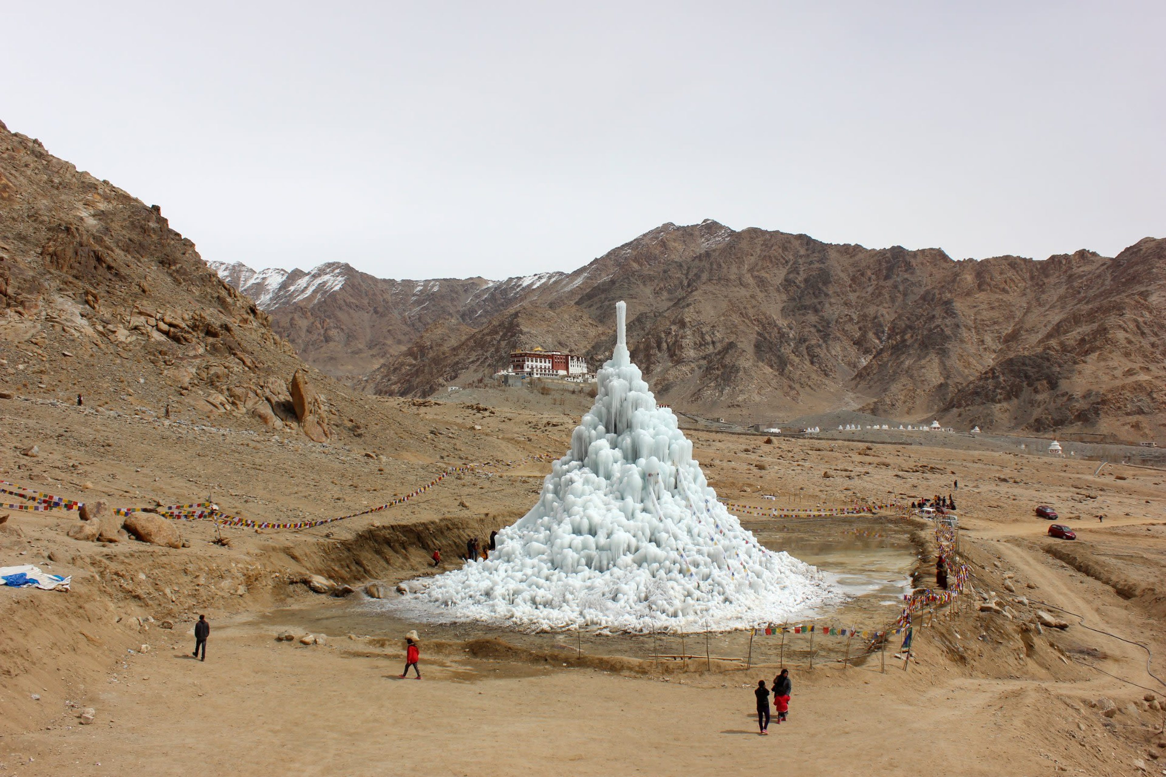 The Artificial Glacier in the Desert