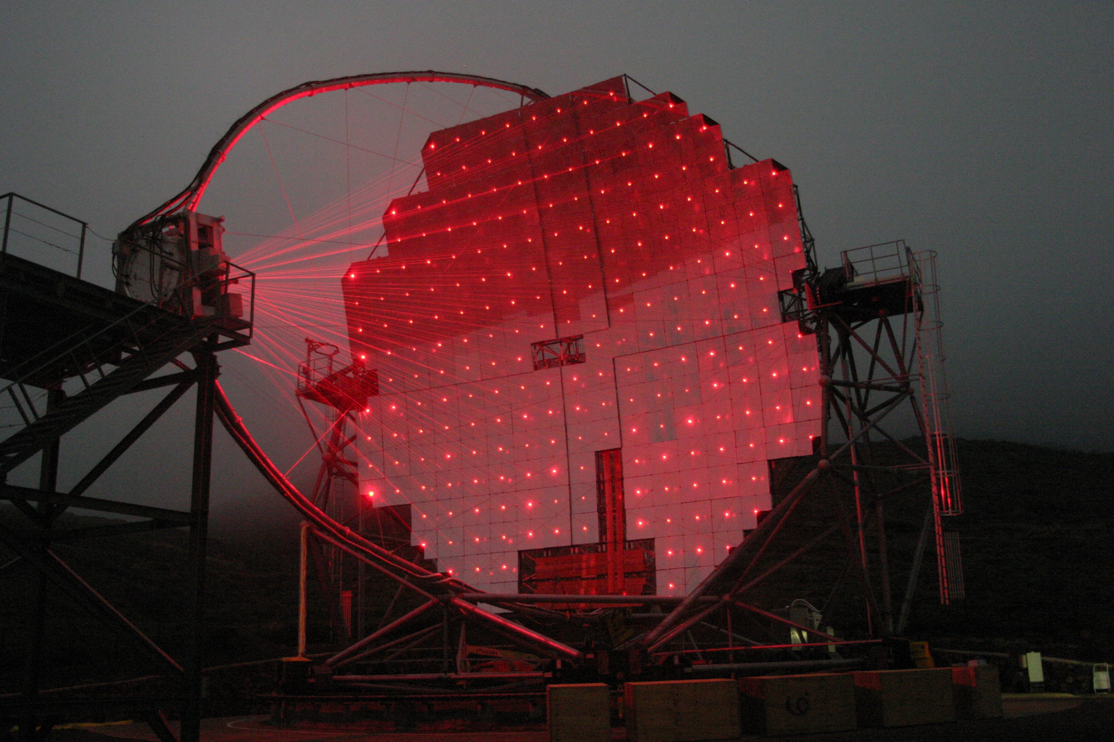 The MAGIC Telescope at night