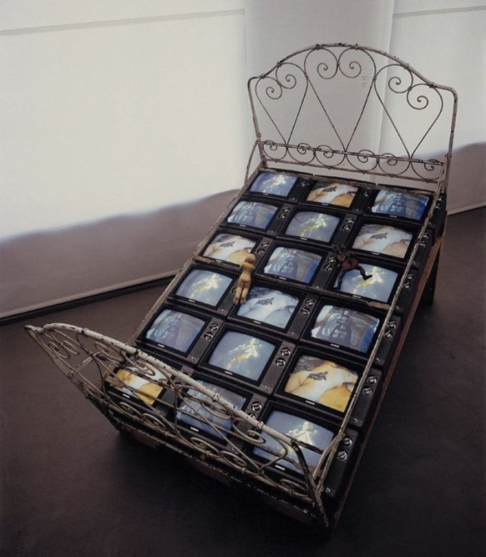 TV Bed