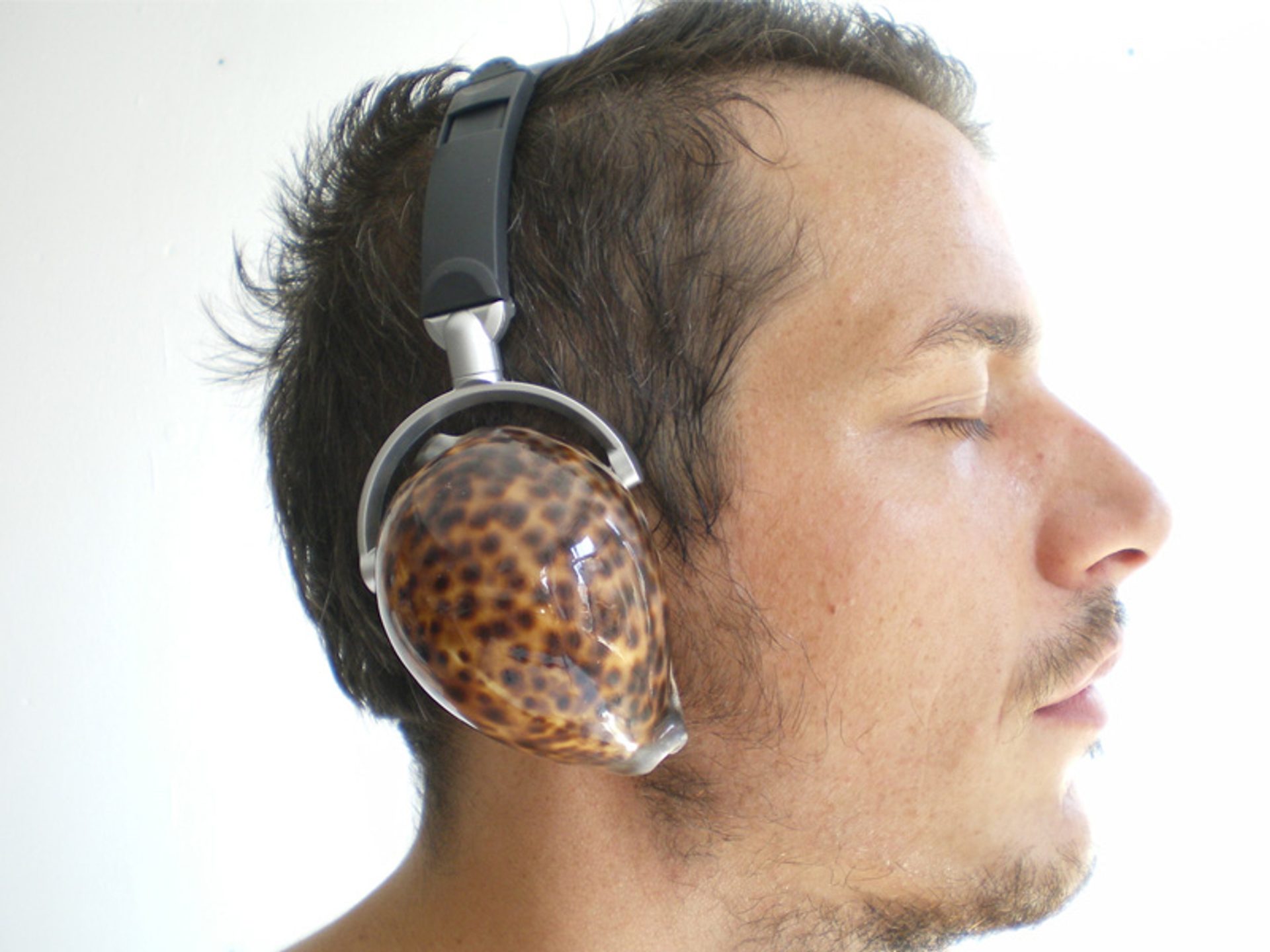 Wireless Ocean Headphones (002)