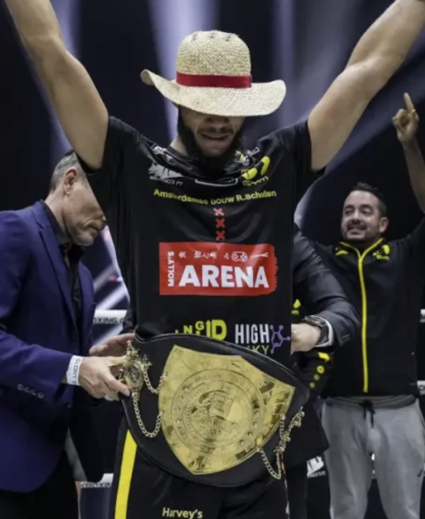 Chico Kwasi se corona como nuevo campeón en Glory 91 y el Chacal Aguirre vuelve a defender su título contra el Fino Famozo en WGP 74