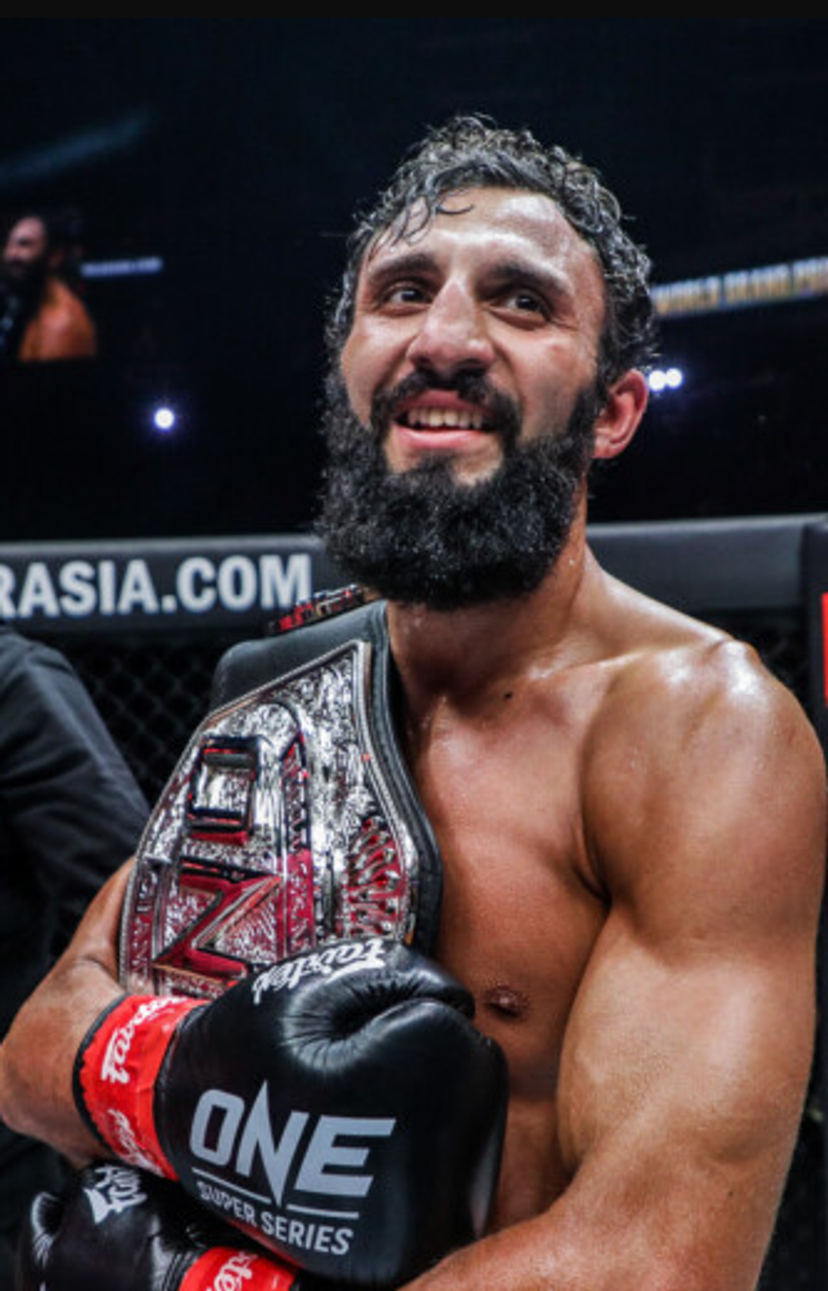 Superbon, Hiroki Akimoto, Nong-O y Chingiz Allazov: Ganadores en el mega evento de ONE X en Singapur