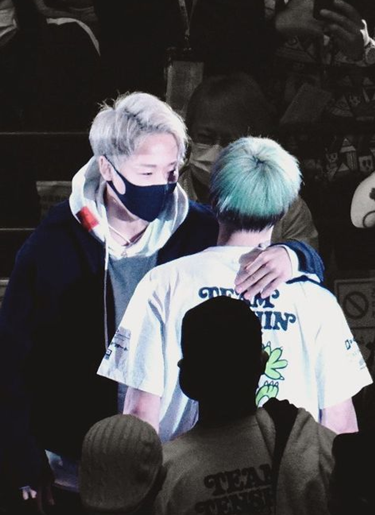 Tenshin Nasukawa derrota a Kumandoi Phetjaroenvit ante la mirada atenta de Takeru en Rizin 26 Tokyo