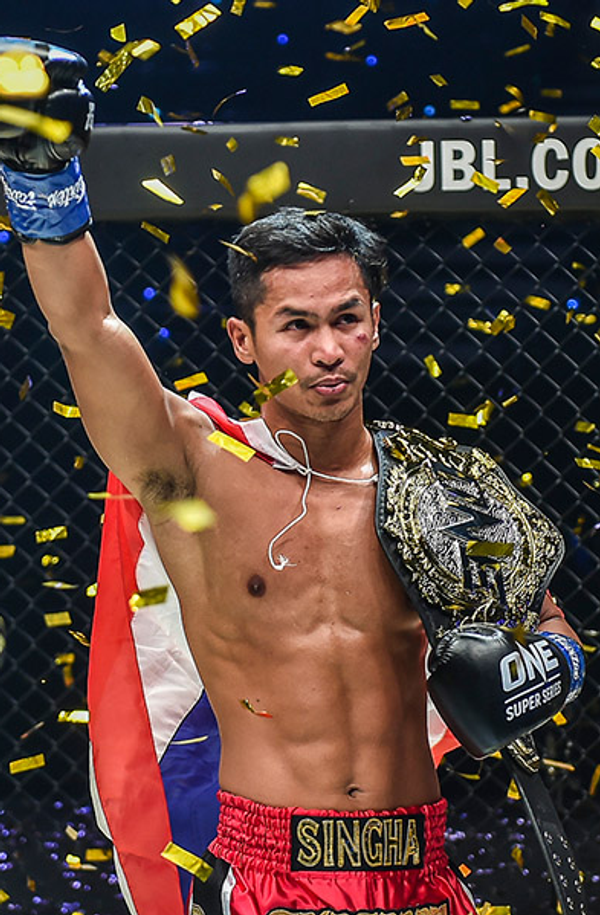 Superbon Banchamek conecta nocaut antológico contra Giorgio Petrosyan y se corona campeón de ONE Championship