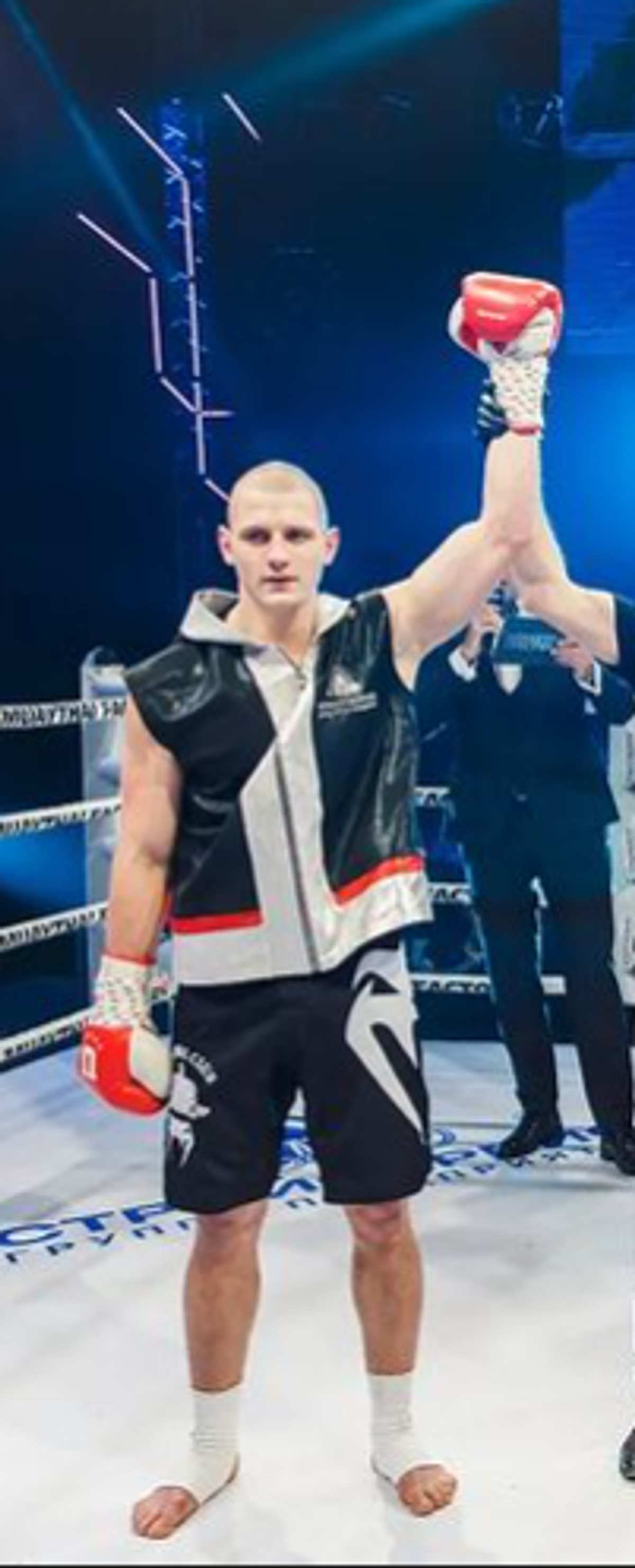 Dmitry Menshikov y Aleksei Ulianov consiguen victoria en MuayThai Factory, Chihiro Nakajima gana torneo en Krush 133