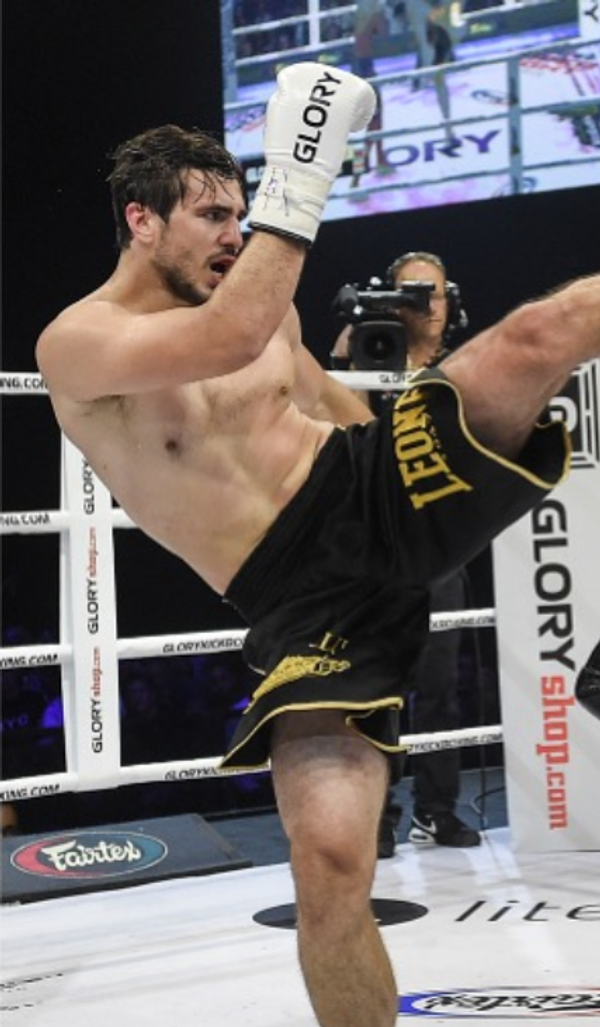Artem Vakhitov jubila a Alex Pereira del Kickboxing y Arkadiusz Wrzosek vuelve de los infiernos para noquear a Badr Hari en Glory 78