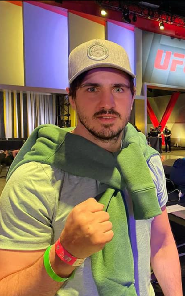 Entrevista al excampeón de Glory: Artem Vakhitov. Por Kirill Novikov