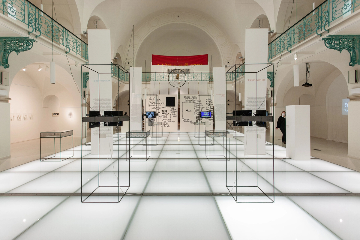 Poezie & Performance, 17. 12. 2020 – 2. 5. 2021, Místo konání. Curated by Tomáš Glanc, Sabine Hänsgen, Pavel Novotný. (exhibition view)