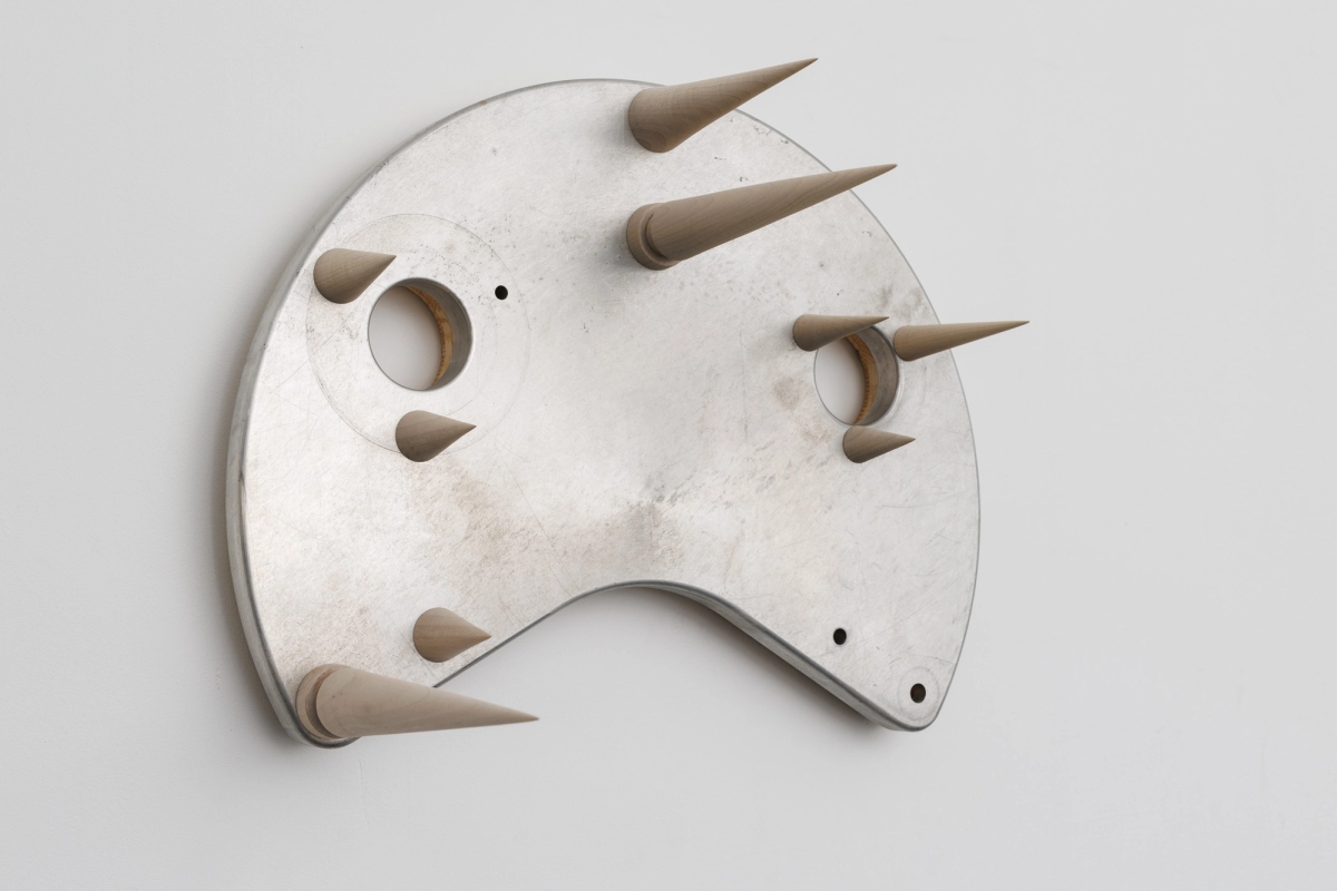 objects in mirror are closer than they appear