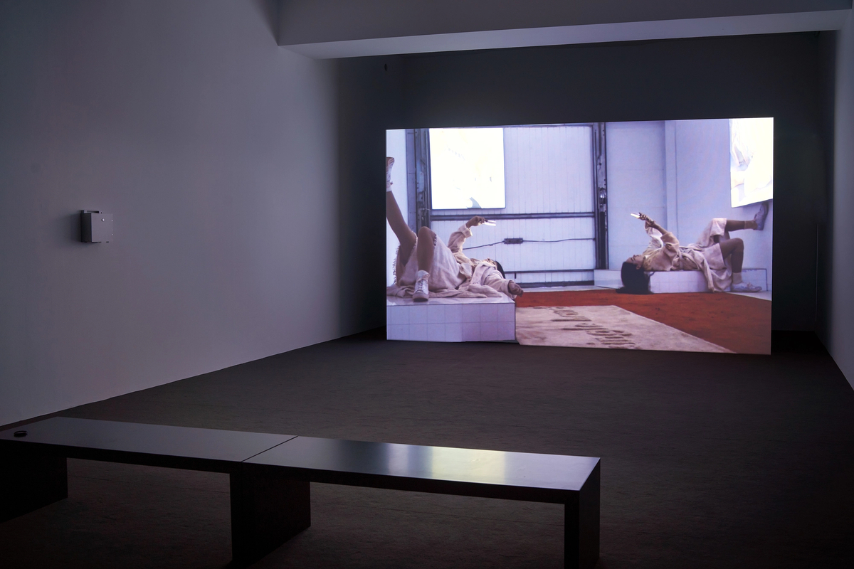 YGRG14X, 2018.&nbsp;

Video with sound 29:28.

RYXPER 1126AE 02:60, 2019

Industrial aroma diffuser mechanism, programmed at 02:60 interval, stainless steel, RYXPER 1126AE fragrance.