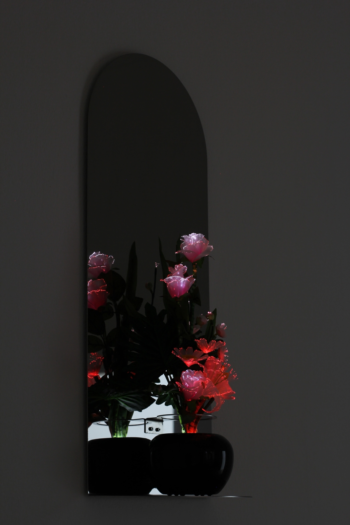 Votive Flowers (I–III), 2022

 Stainless steel, LED flowers (detail).