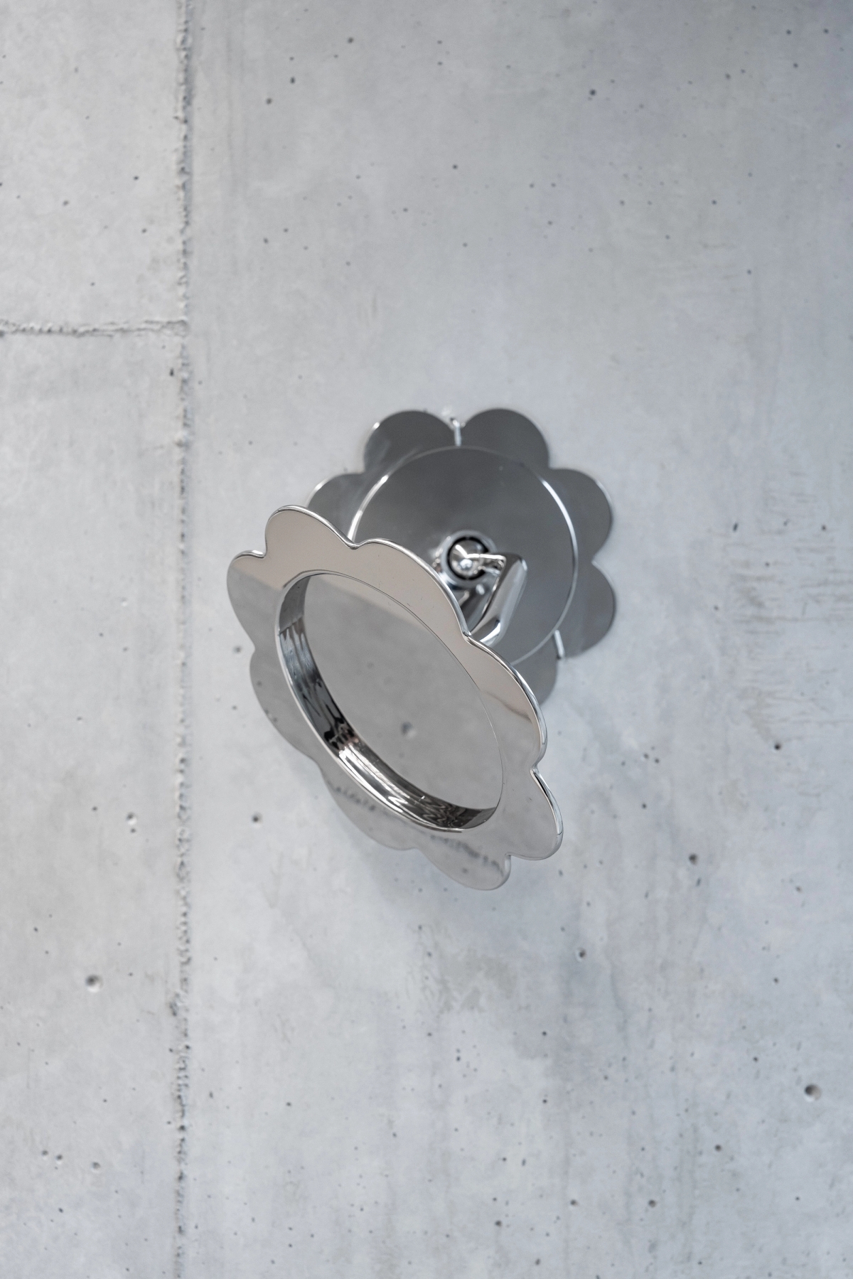 objects in mirror are closer than they appear