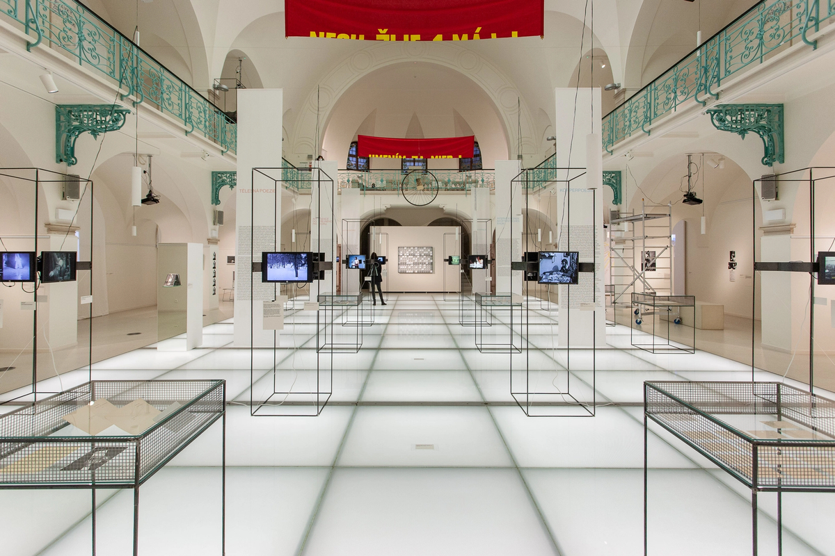 Poezie & Performance, 17. 12. 2020 – 2. 5. 2021, Místo konání. Curated by Tomáš Glanc, Sabine Hänsgen, Pavel Novotný. (exhibition view)