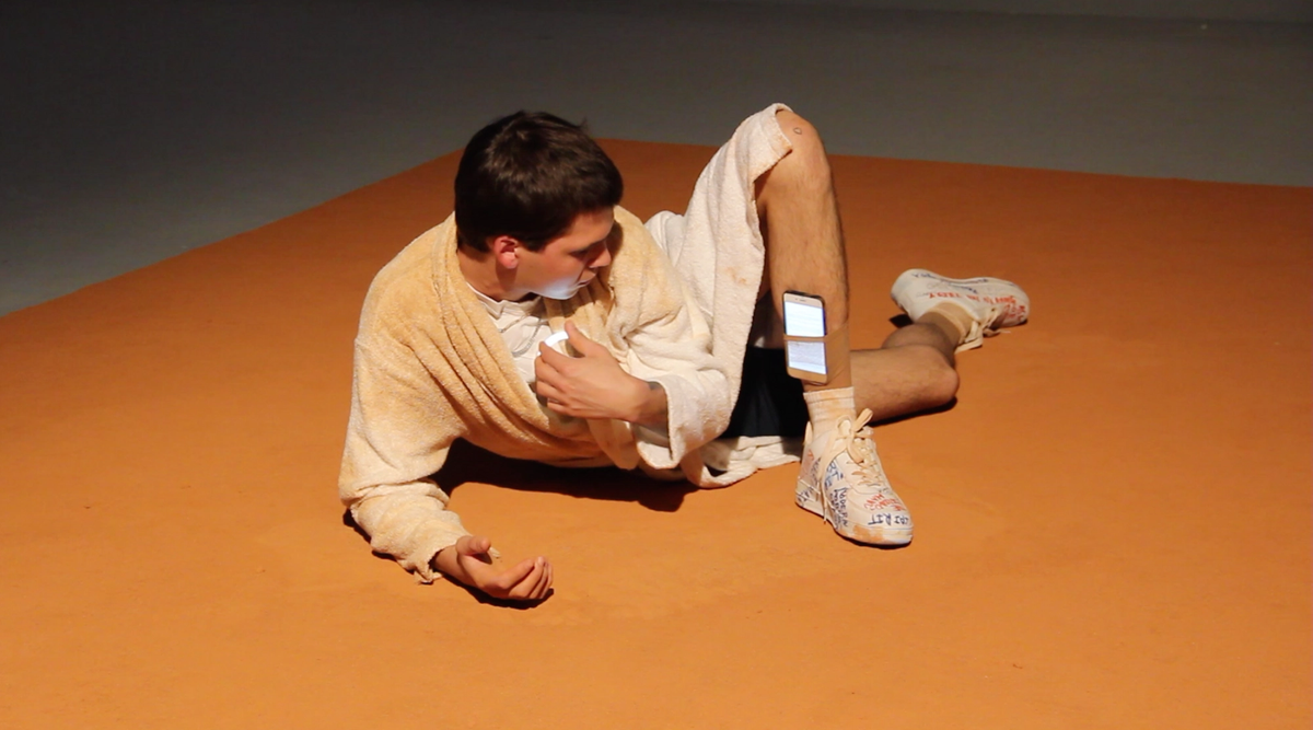 DOROTA GAWĘDA & EGLĖ KULBOKAITĖ, YGRG 14X: reading with a single hand, 2017