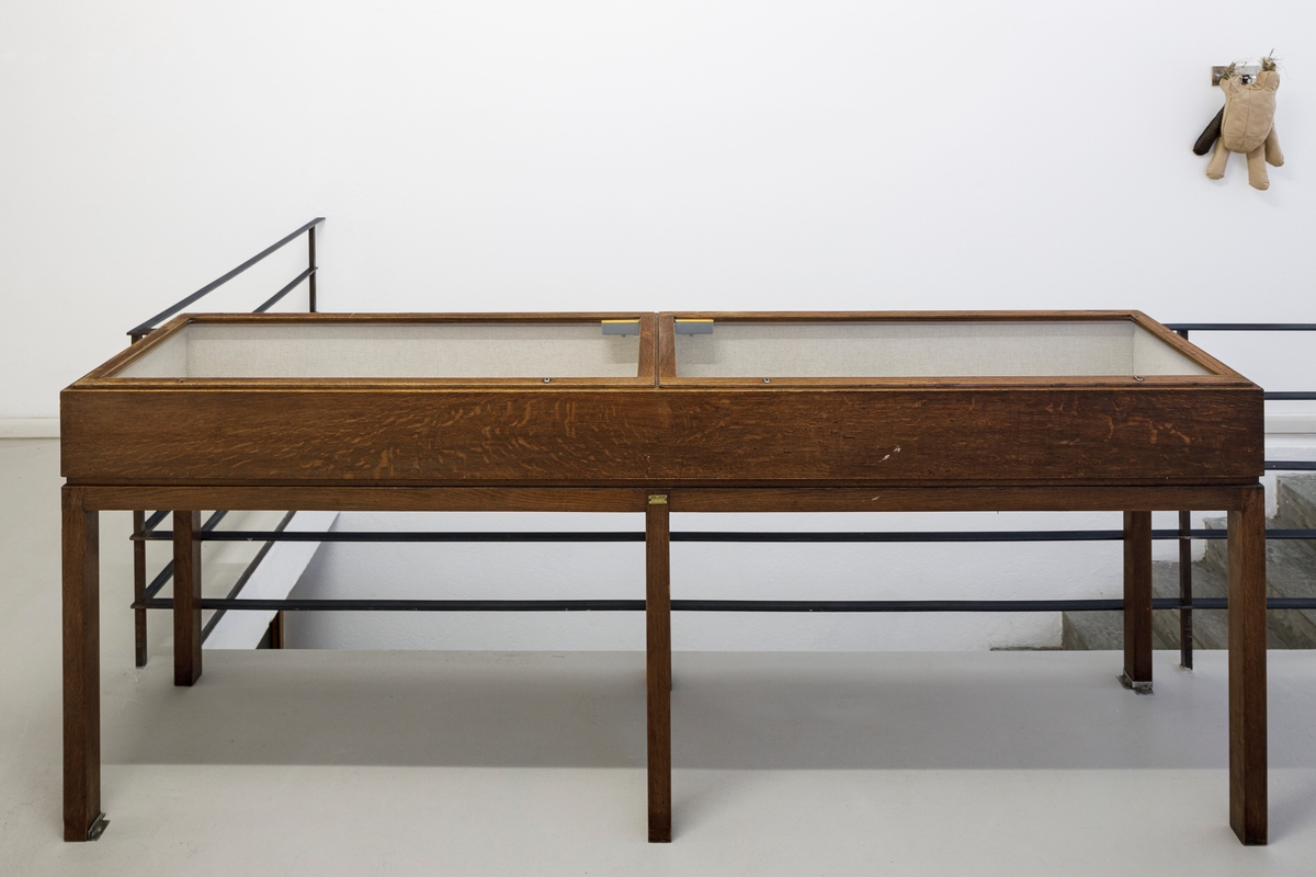 The Lying Body: Only the Futures Revisit the Past exhibition view.