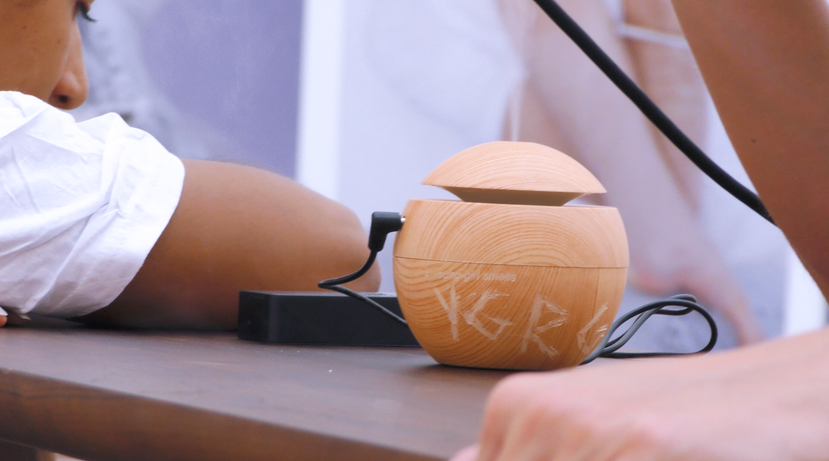 Dorota Gawęda and Egle Kulbokaite, Young Girl Reading Group 145, 2017