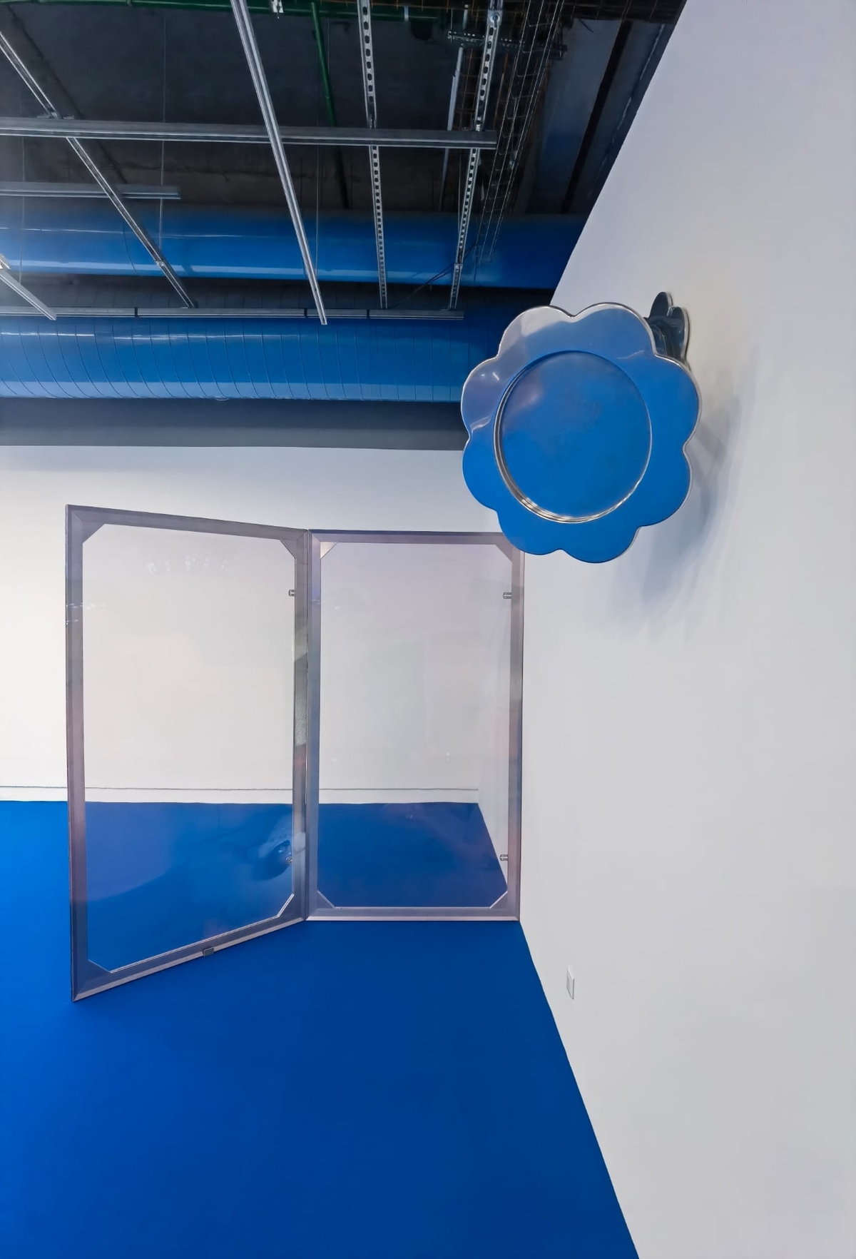 Leave No Trace (Athens) I-VIII 2022. Stainless steel, wood, digital print on chiffon; 110 cm x 200 cm each

Yield, 2021. Mirror polished aluminium cast; 51 x 70 x 41 cm.