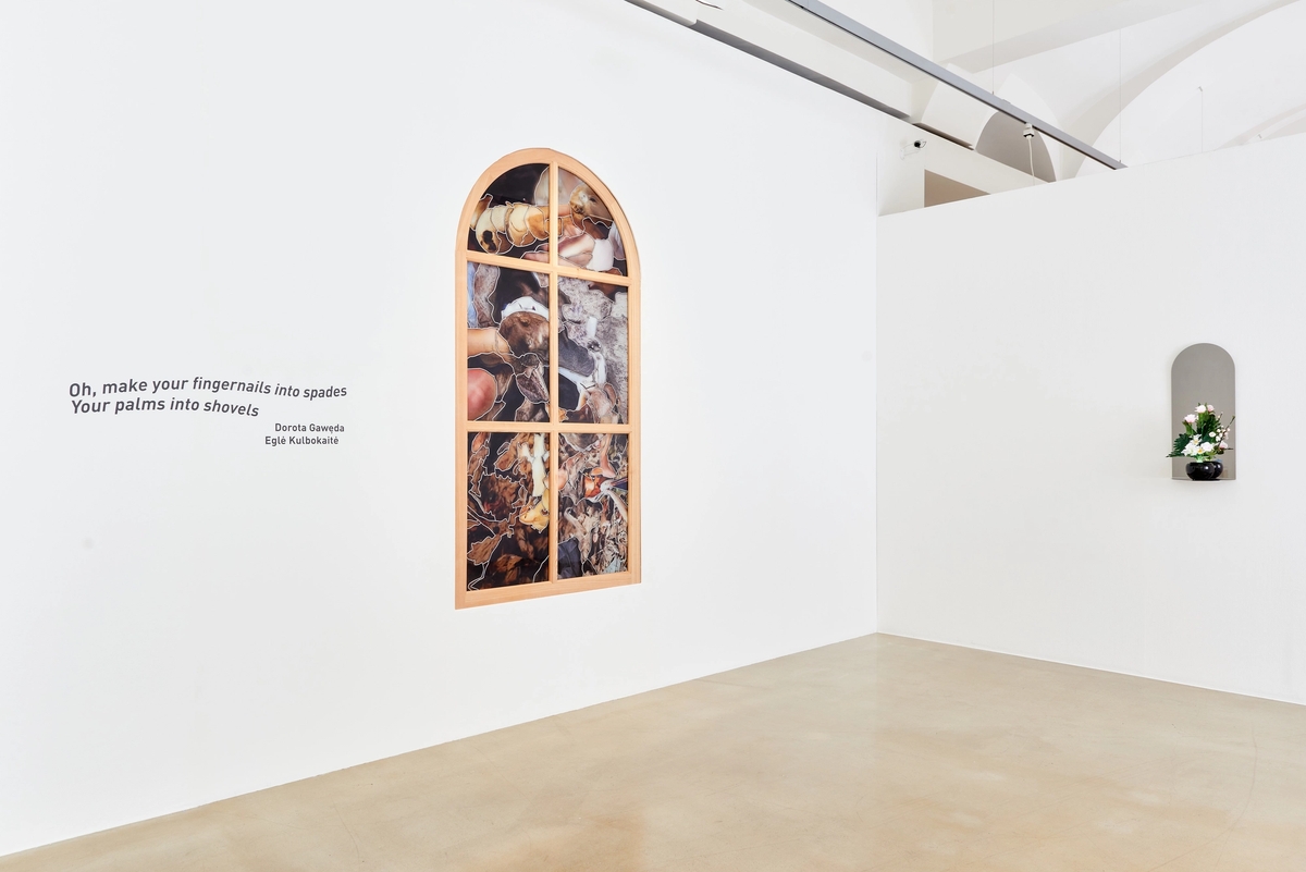 Oh, make your fingernails into spades, Your palms into shovels, Kunstraum Niederoesterreich, Vienna (exhibition view). Photo: Markus Gradwohl.