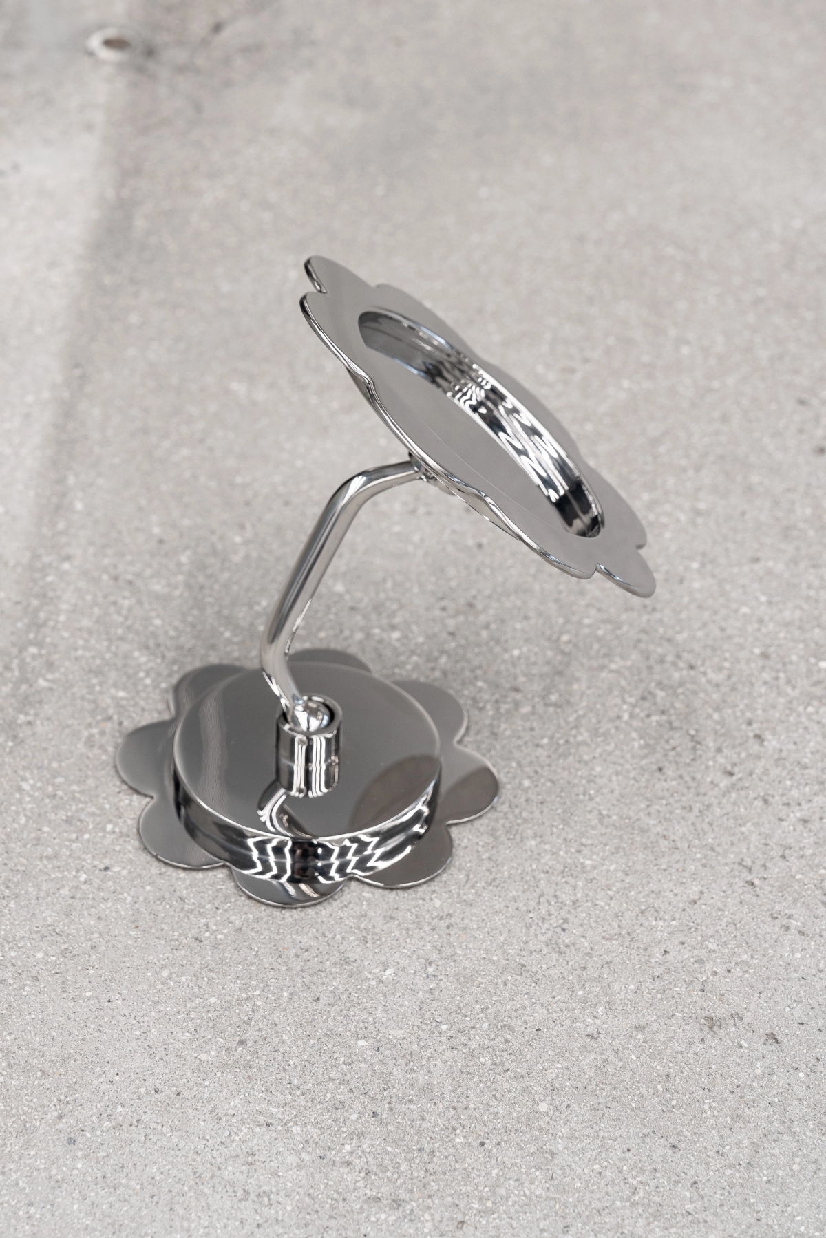 objects in mirror are closer than they appear