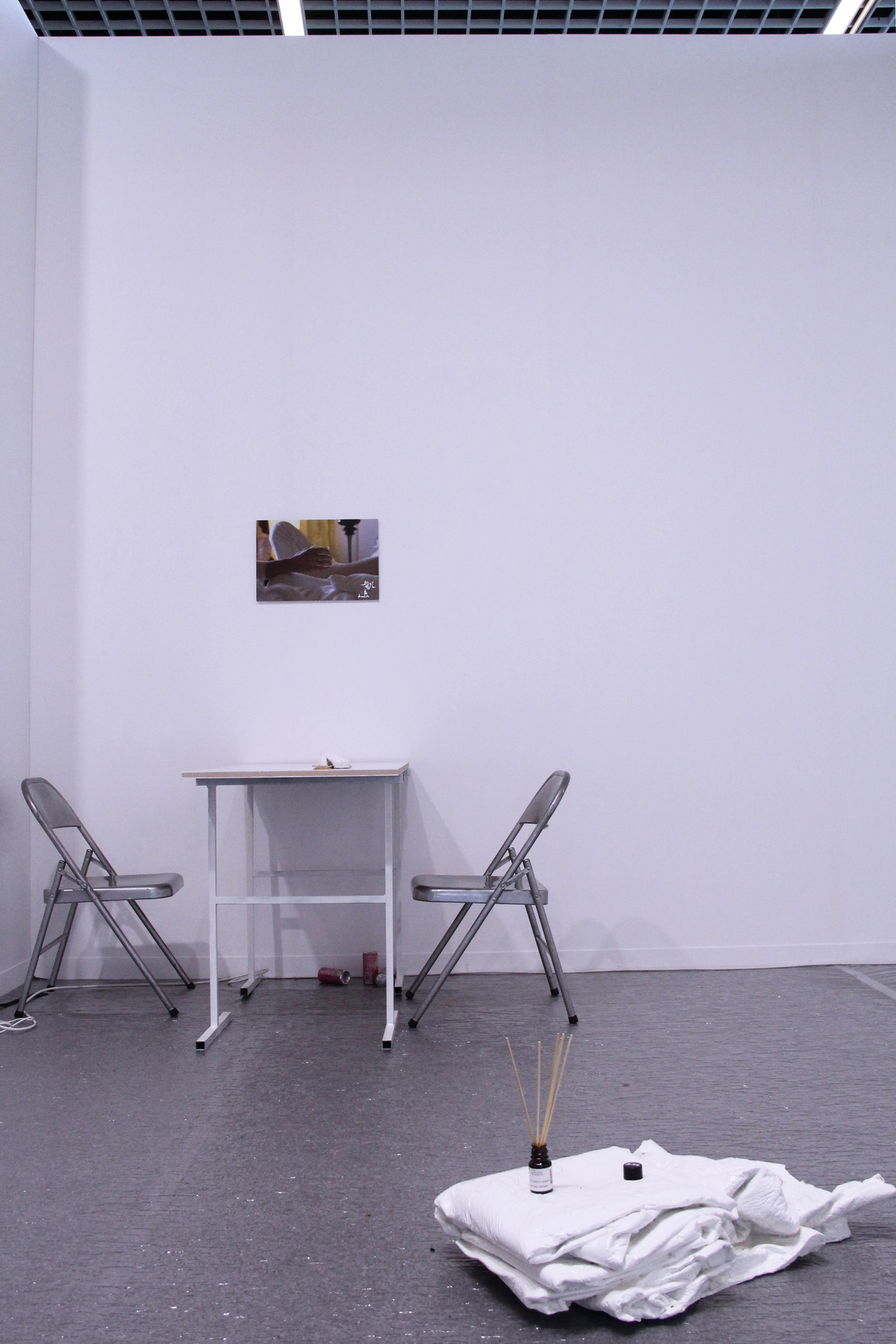 EPISODE X/CHAPTER 3: BEDROOM [booth view]