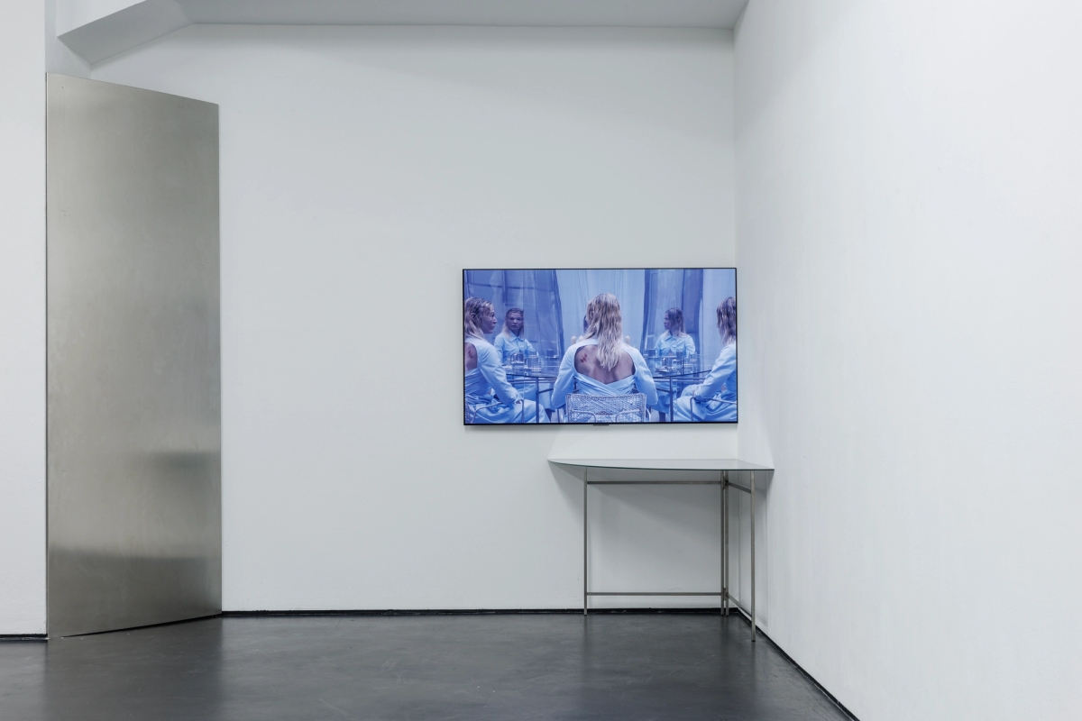 objects in mirror are closer than they appear