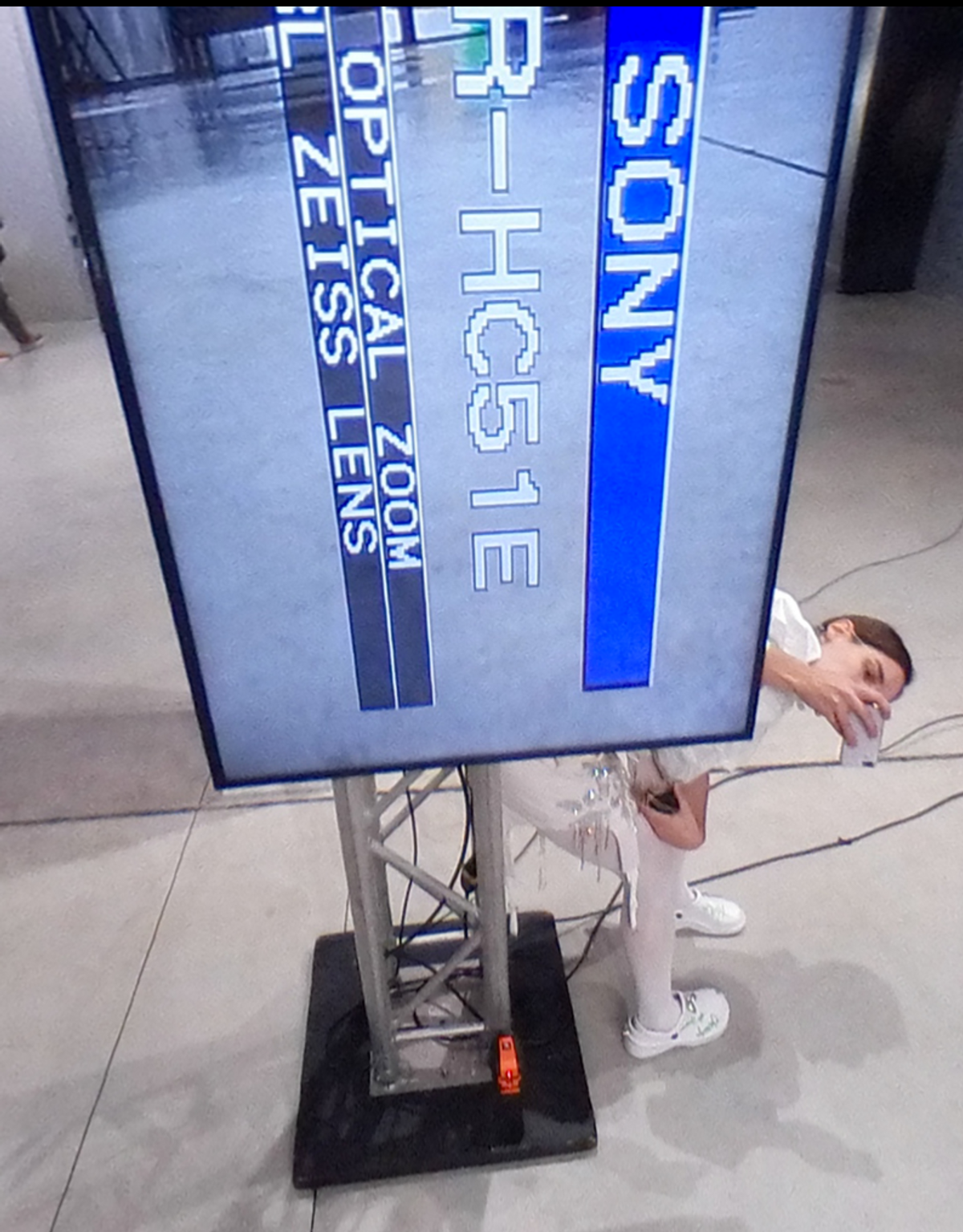 DOROTA GAWĘDA & EGLĖ KULBOKAITĖ, YGRG 159:SULK II,   2018. Performance and video installation.