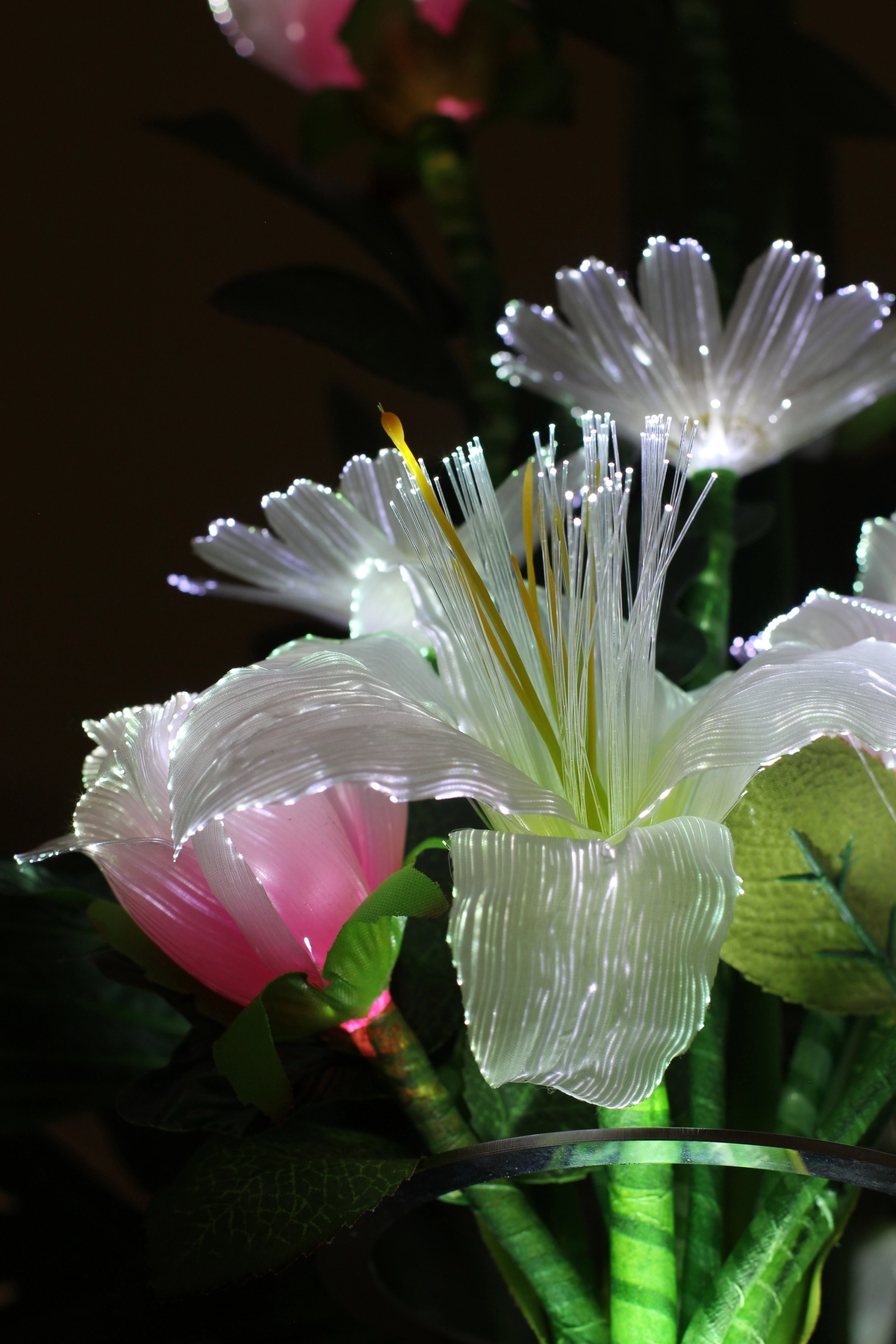 Votive Flowers (I–III), 2022

 Stainless steel, LED flowers (detail).