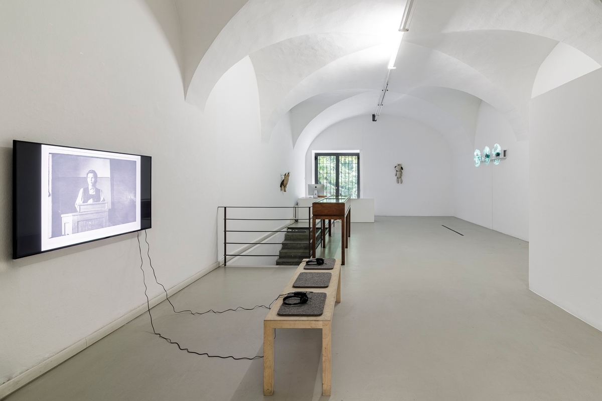 The Lying Body: Only the Futures Revisit the Past exhibition view.