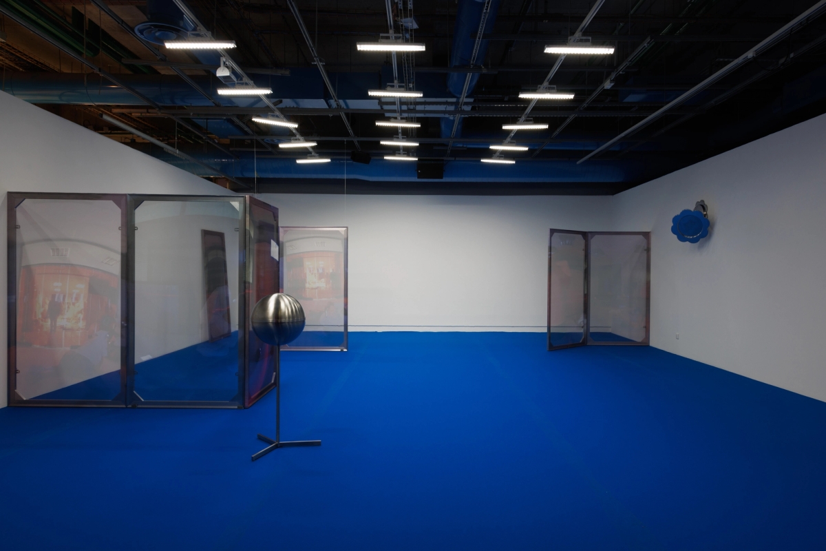 Dorota Gaweda & Egle Kulbokaite, SULK, Festival Move, Centre Pompidou, (c) Herve Veronese 